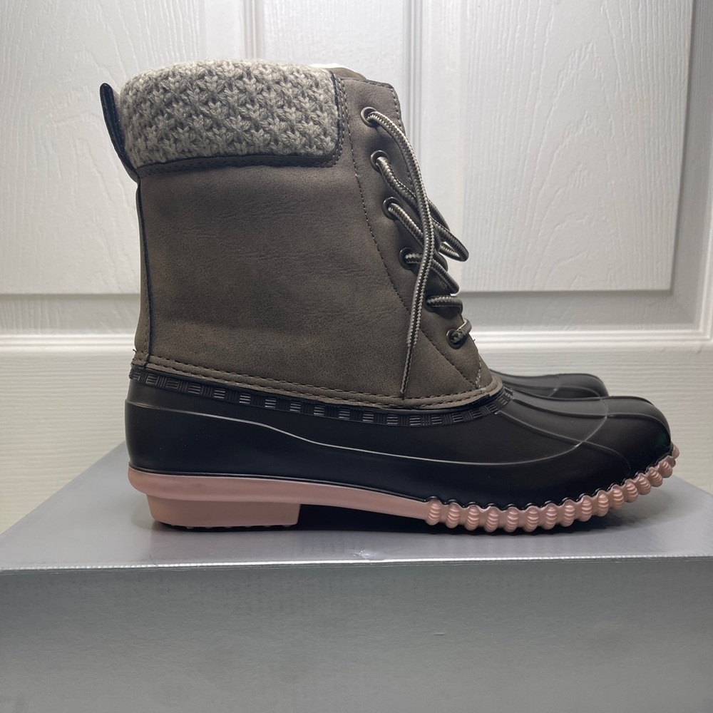 Cloudwalkers Lexi Sweater Trim Women’s Weather Boot Black & Tan 10W by Avenue - Picture 5 of 15